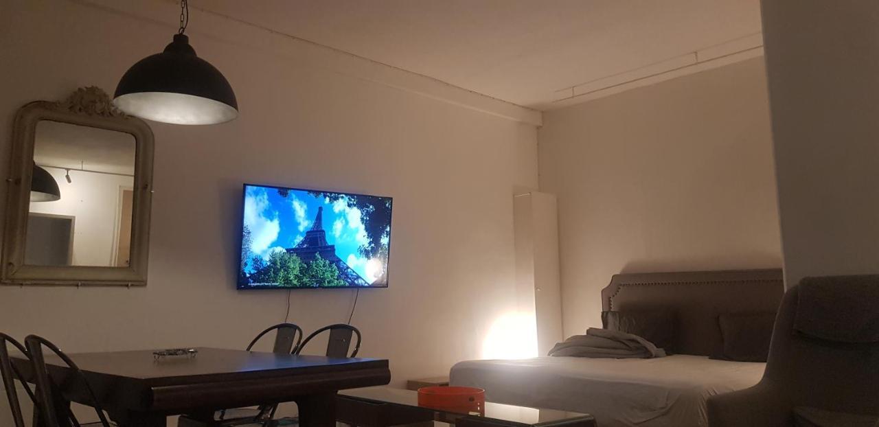 Charming Loft - Tour Eiffel/ Rue Cler Aparthotel Paris Exterior foto